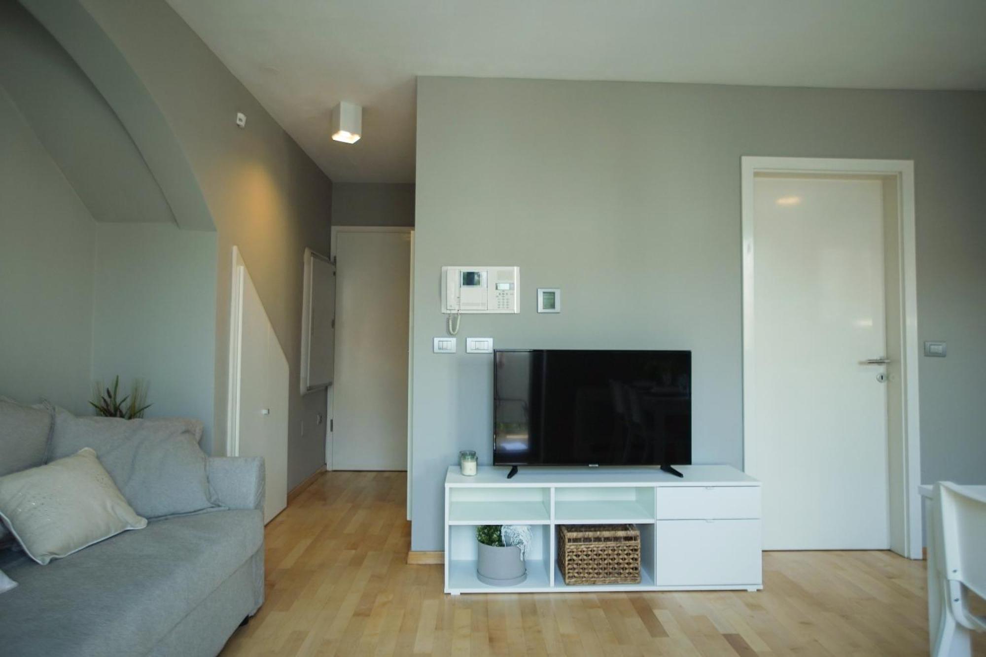 Elly Apartment Ankaran Exterior photo